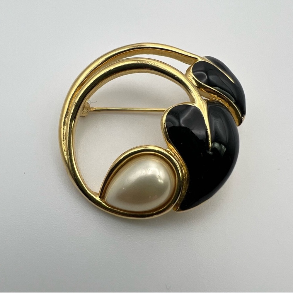 Trifari Gold Tone Black Enamel Faux Pearl